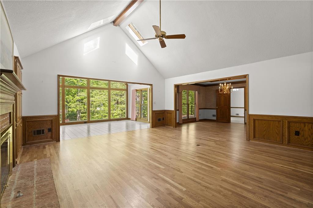 1015 Brooksglen Drive, Roswell, Georgia image 10