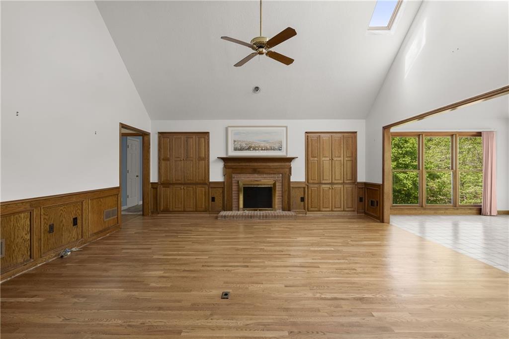 1015 Brooksglen Drive, Roswell, Georgia image 9