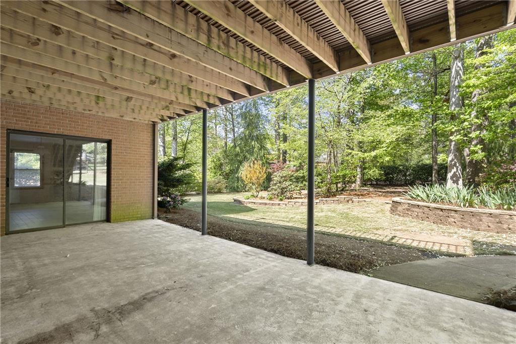 1015 Brooksglen Drive, Roswell, Georgia image 49