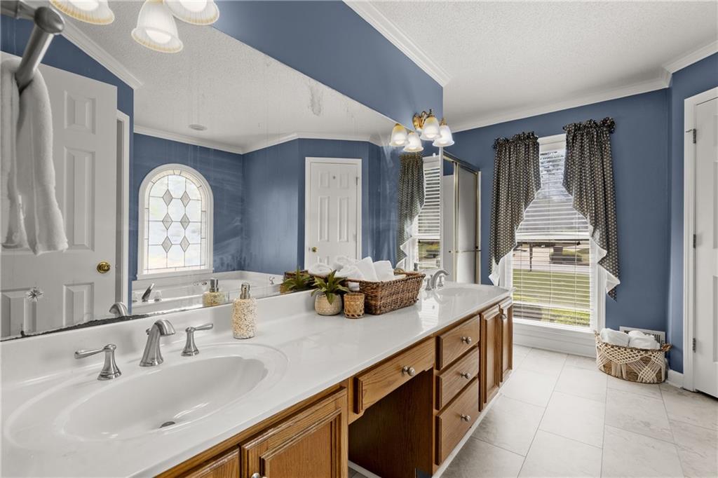 1015 Brooksglen Drive, Roswell, Georgia image 26