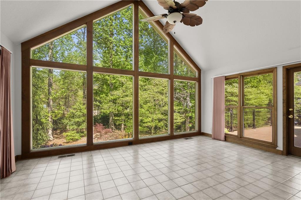 1015 Brooksglen Drive, Roswell, Georgia image 11