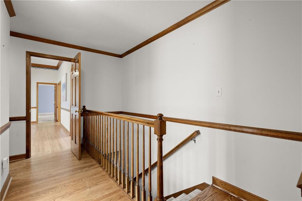 1015 Brooksglen Drive, Roswell, Georgia image 31