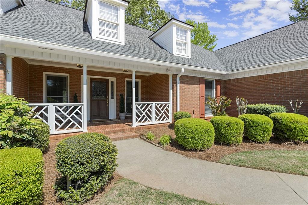 1015 Brooksglen Drive, Roswell, Georgia image 6