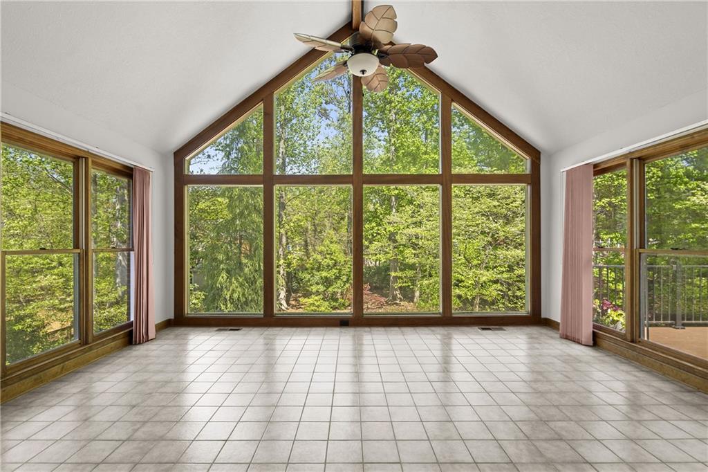 1015 Brooksglen Drive, Roswell, Georgia image 3