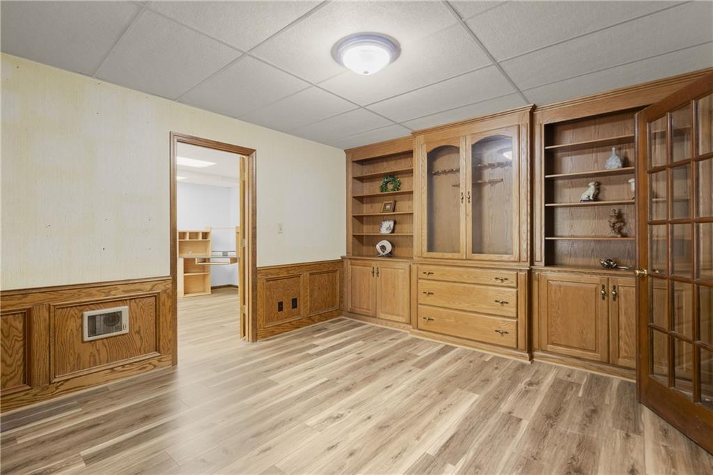 1015 Brooksglen Drive, Roswell, Georgia image 37