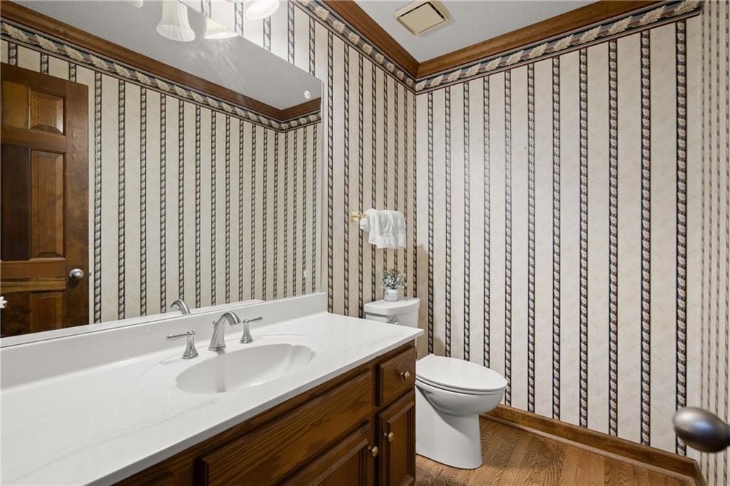 1015 Brooksglen Drive, Roswell, Georgia image 30