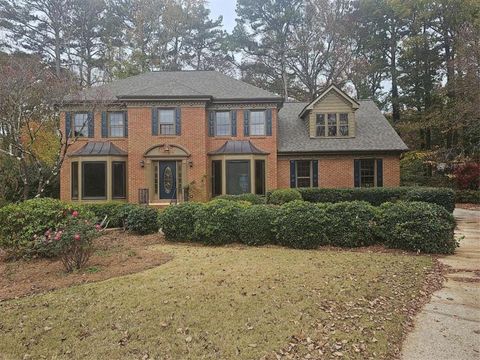 Homes For Rent - 5525 Wedgewood Court<br/> Lilburn, GA 30047