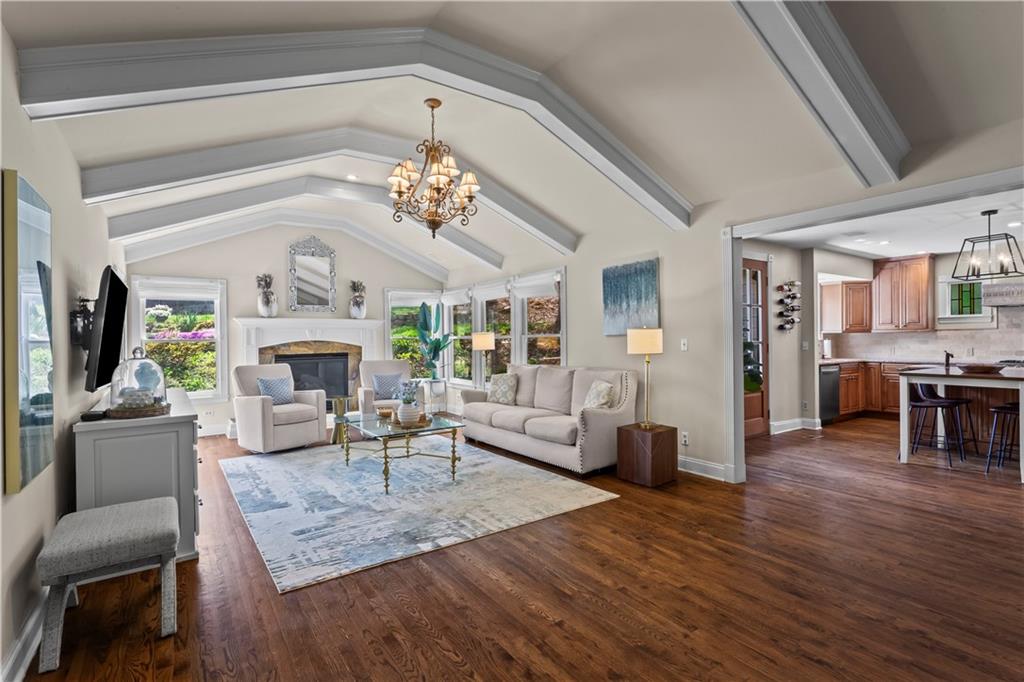 1215 Sheridan Road NE