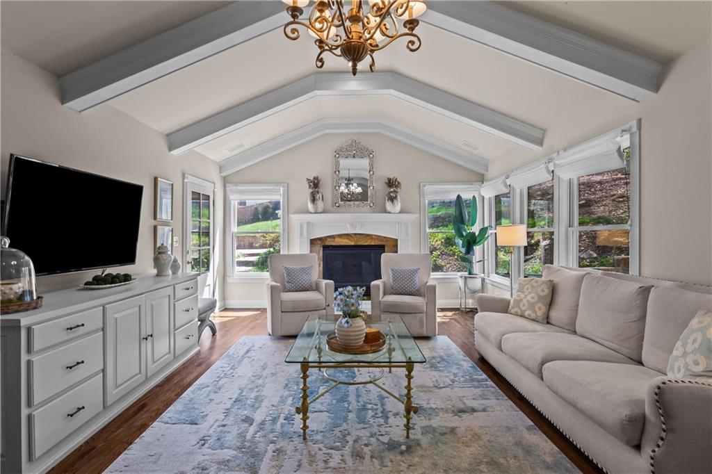 1215 Sheridan Road NE