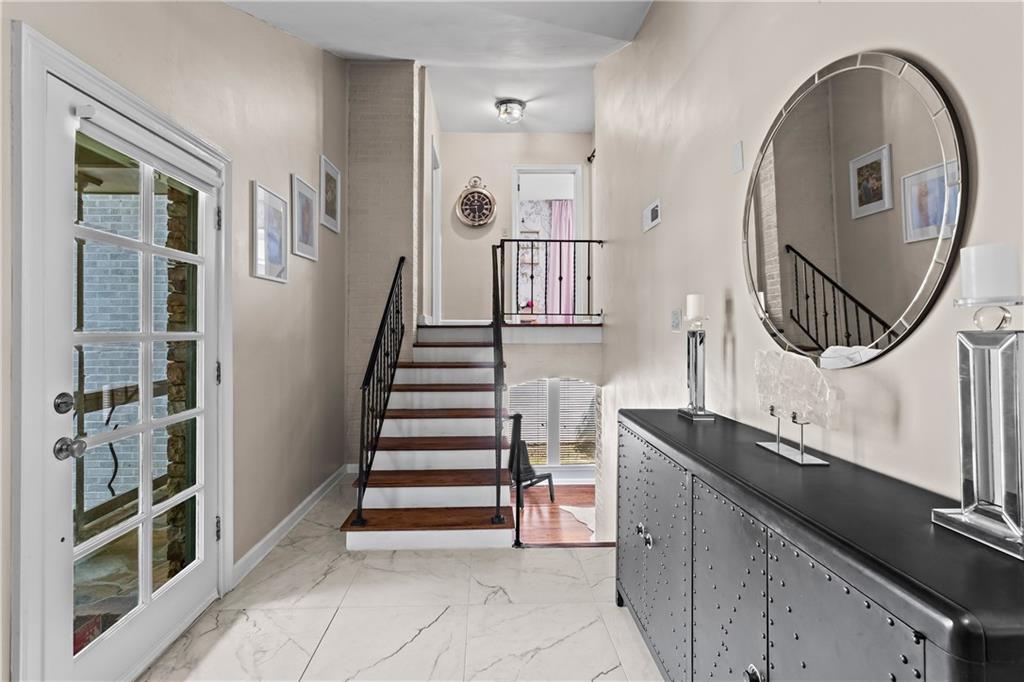 1215 Sheridan Road NE