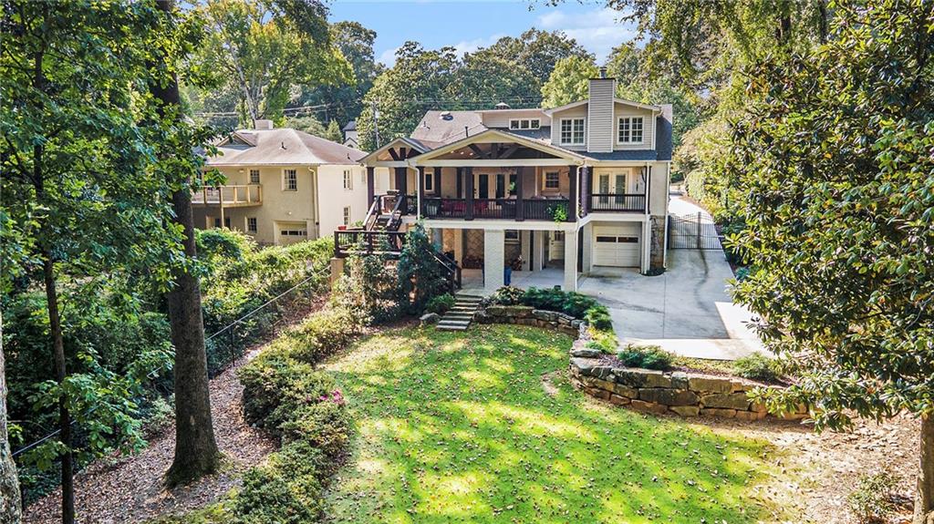 2707 Sharondale Drive NE