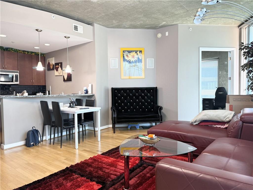 400 W Peachtree Street NW 1011