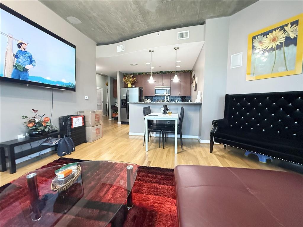 400 W Peachtree Street NW 1011