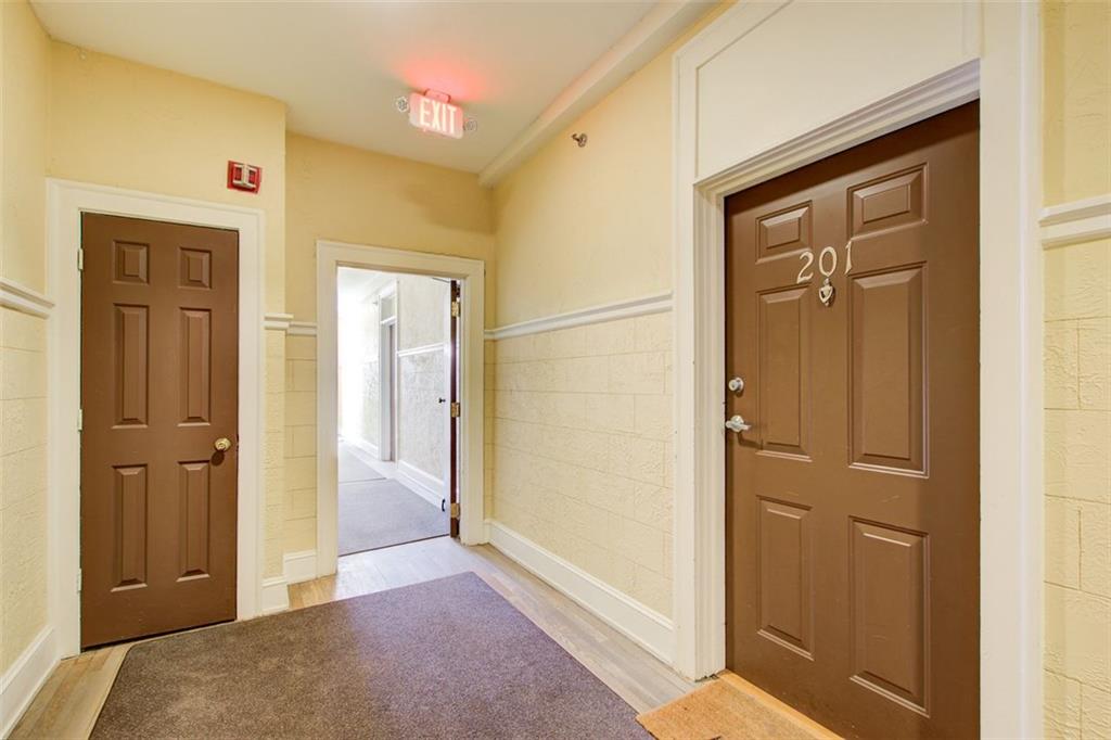 2855 PEACHTREE Road NE 201