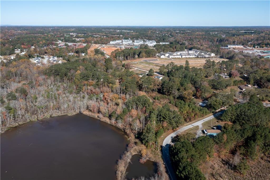 3832 Lake Carlton Road, Loganville, Georgia image 9