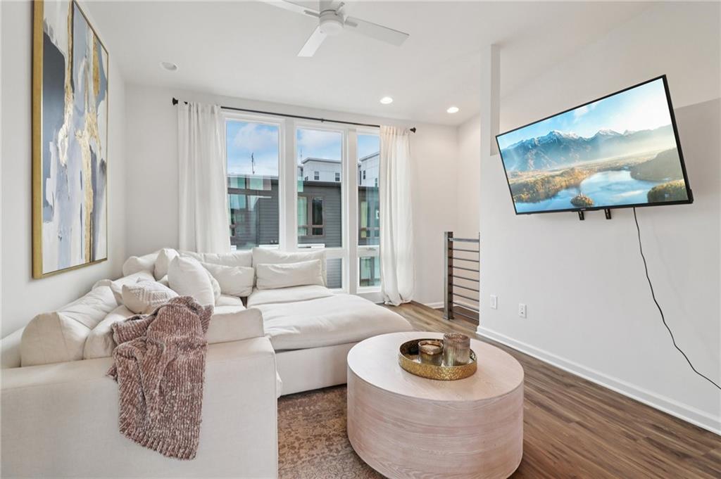 451 Parkway Drive NE