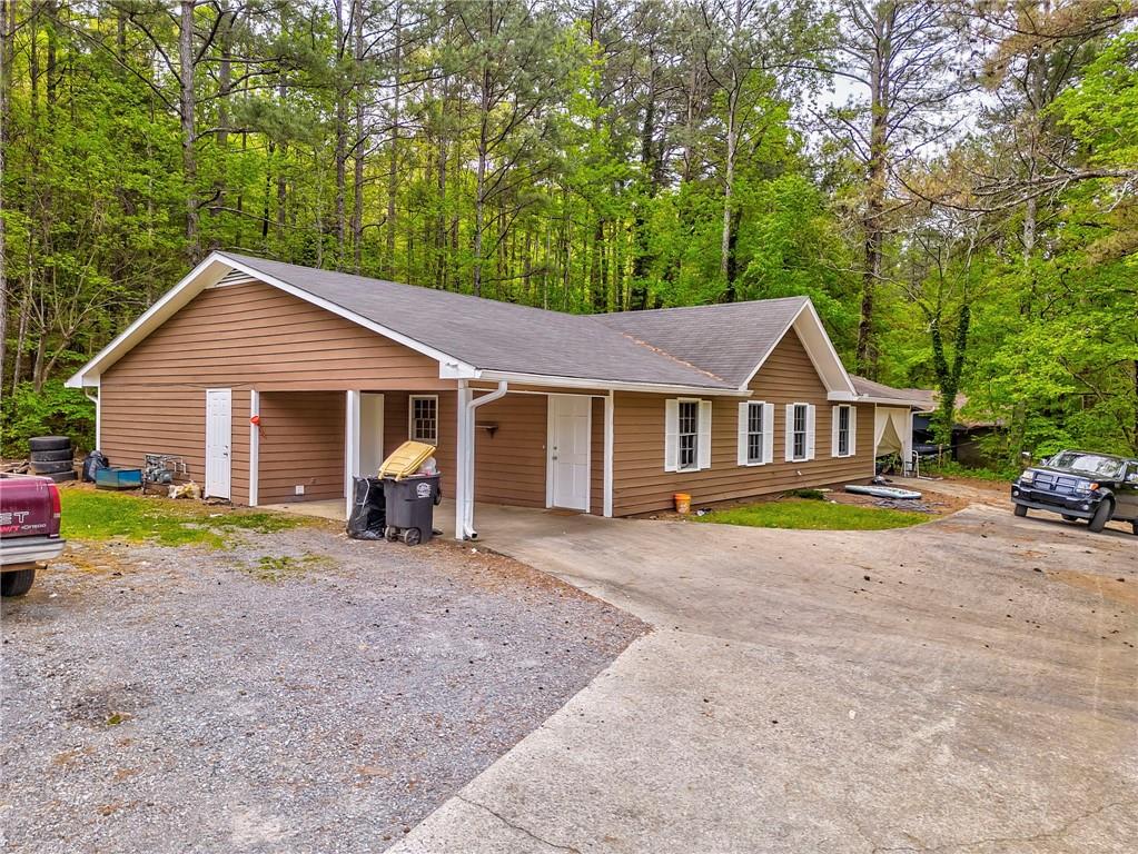 519 & 521 Chateau Drive SE