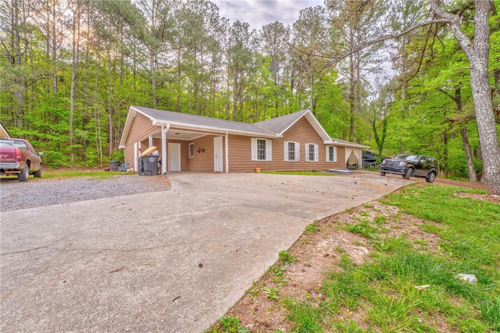 519 & 521 Chateau Drive SE