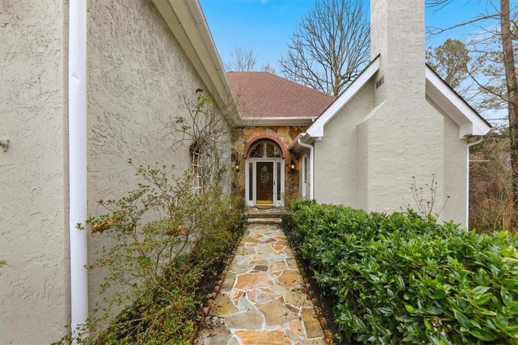 37 Plantation Drive NE