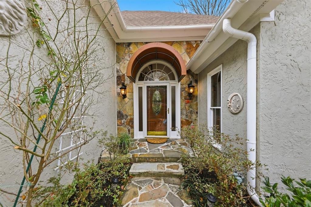 37 Plantation Drive NE