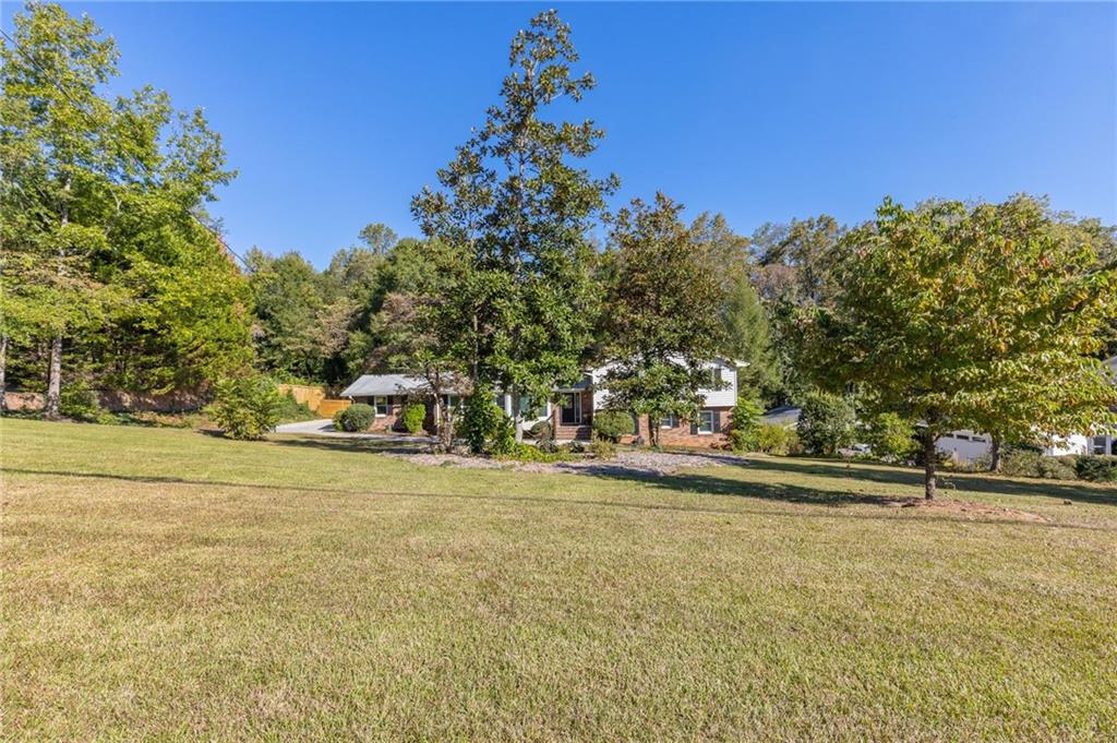 3265 Beechwood Drive SE