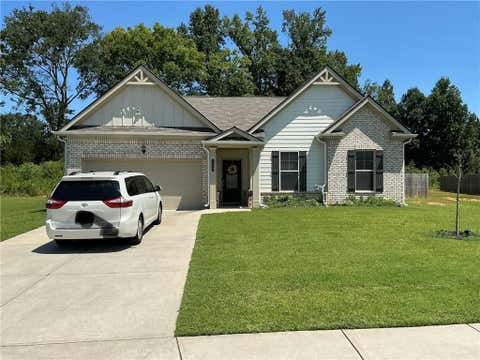 Homes For Sale - 111 Mcginnis Circle<br/> Calhoun, GA 30701