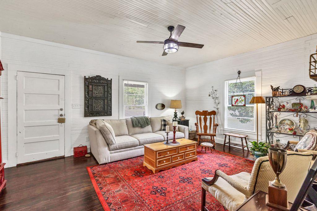 99 Hickory Street, Commerce, Georgia image 3