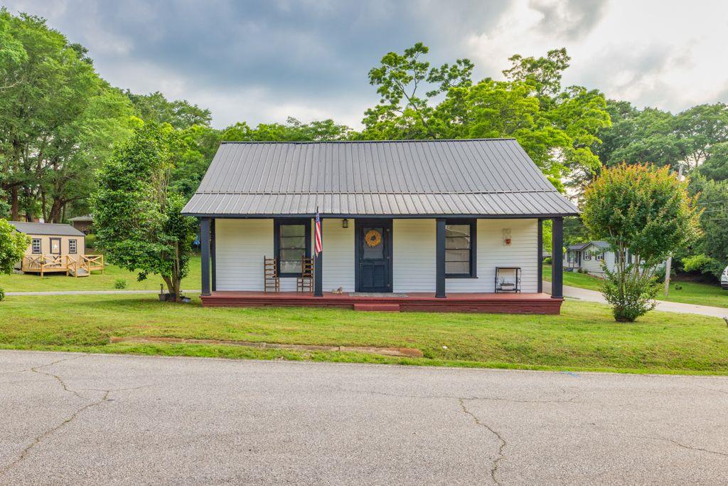 99 Hickory Street, Commerce, Georgia image 1