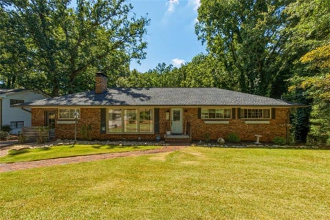 Homes For Sale - 613 Holly Drive<br/> Gainesville, GA 30501