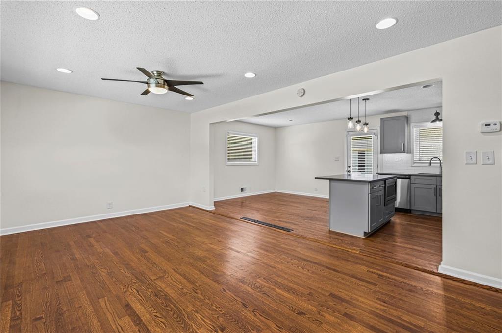 2497 Whites Mill Ln
