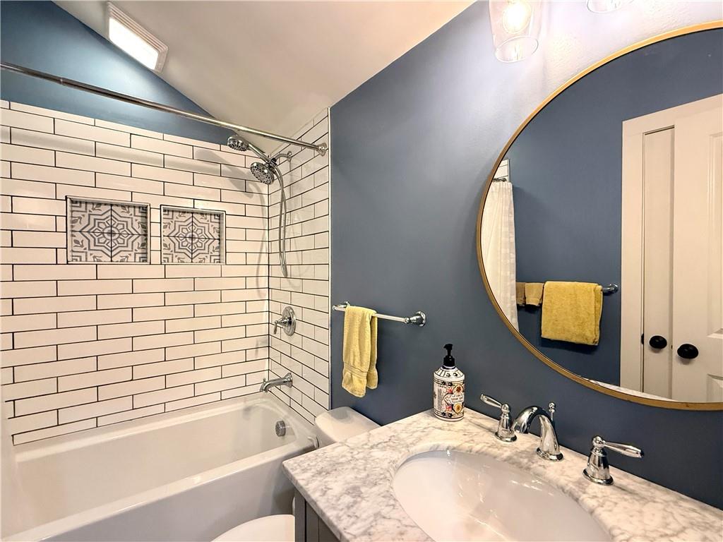 Larkspur - Residential