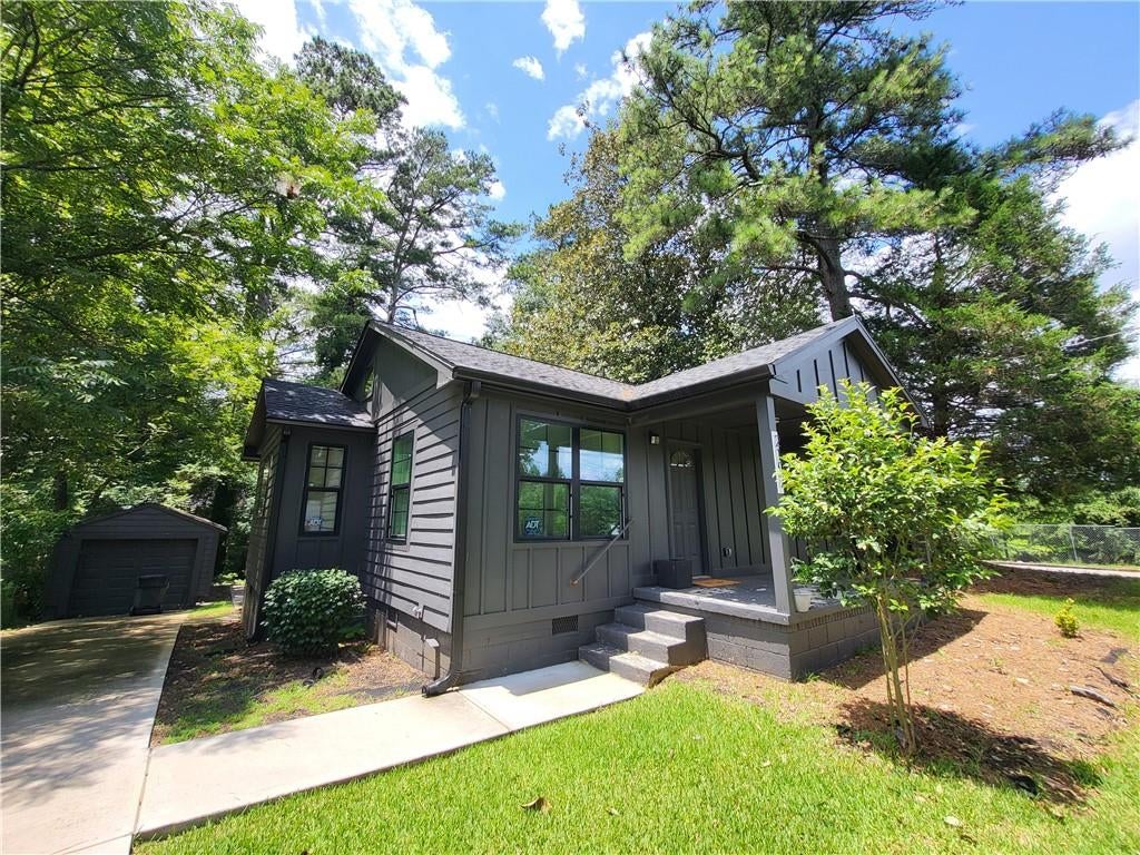 2107 Pinehurst Drive