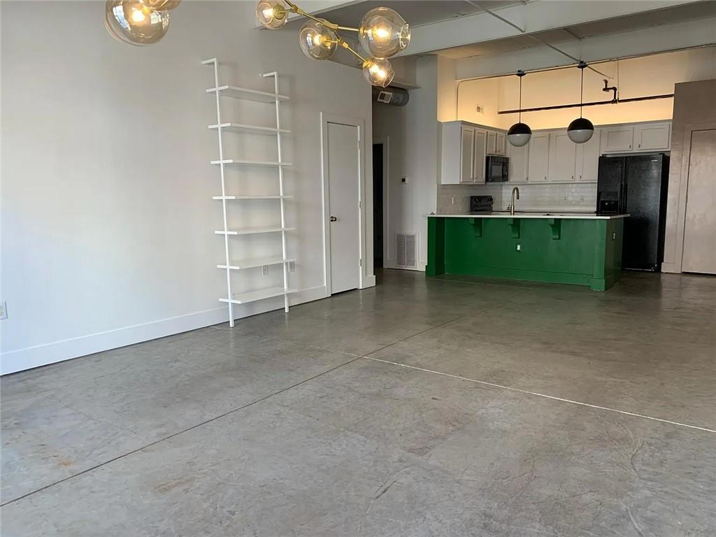 806 Marcus Street SE 17