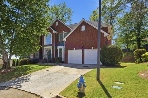 Homes For Rent - 1702 Clay Brooke Court<br/> Smyrna, GA 30082