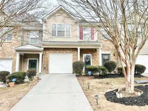 A home in Fairburn