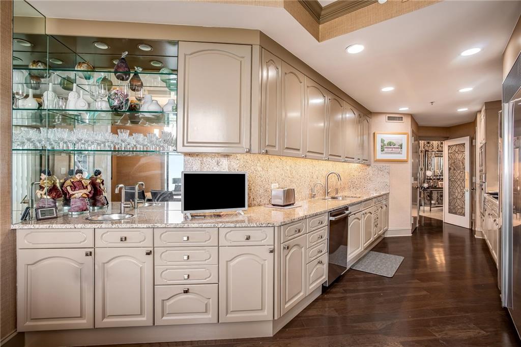 2660 Peachtree Road NW 38E