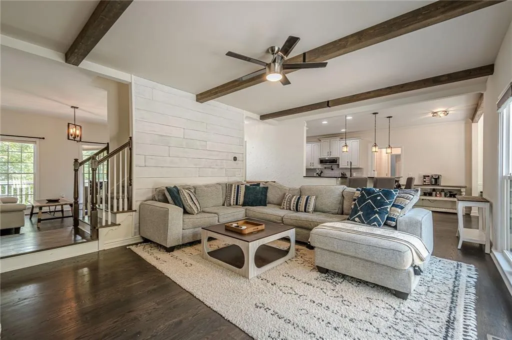 Canton, Georgia 30114, United States, 6 Bedrooms Bedrooms, ,5 BathroomsBathrooms,Residential,Active,146367