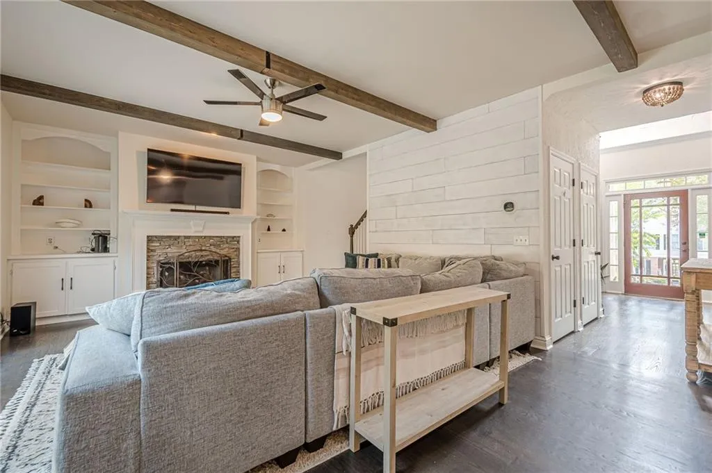 Canton, Georgia 30114, United States, 6 Bedrooms Bedrooms, ,5 BathroomsBathrooms,Residential,Active,146367