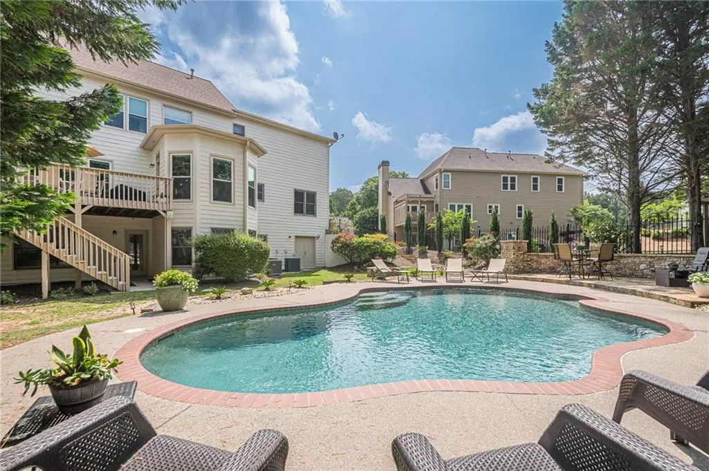 Canton, Georgia 30114, United States, 6 Bedrooms Bedrooms, ,5 BathroomsBathrooms,Residential,Active,146367