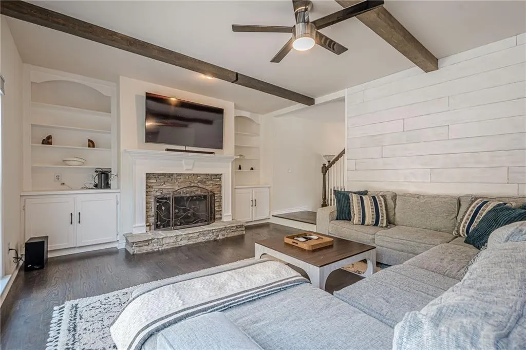 Canton, Georgia 30114, United States, 6 Bedrooms Bedrooms, ,5 BathroomsBathrooms,Residential,Active,146367