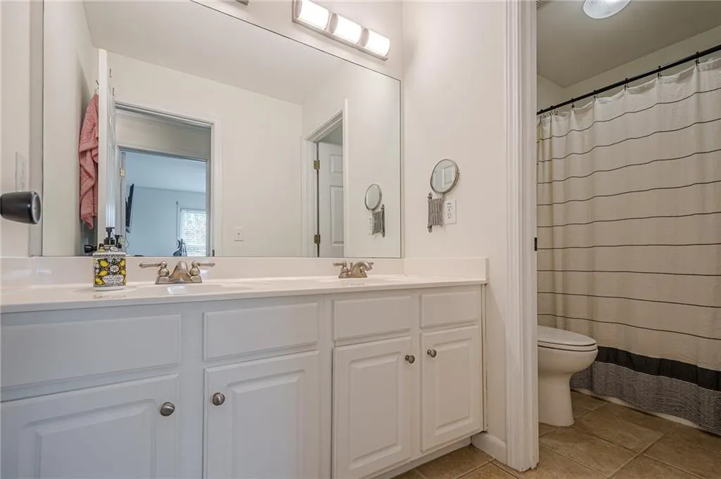 Canton, Georgia 30114, United States, 6 Bedrooms Bedrooms, ,5 BathroomsBathrooms,Residential,Active,146367