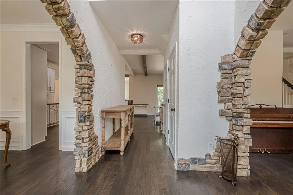 Canton, Georgia 30114, United States, 6 Bedrooms Bedrooms, ,5 BathroomsBathrooms,Residential,Active,146367