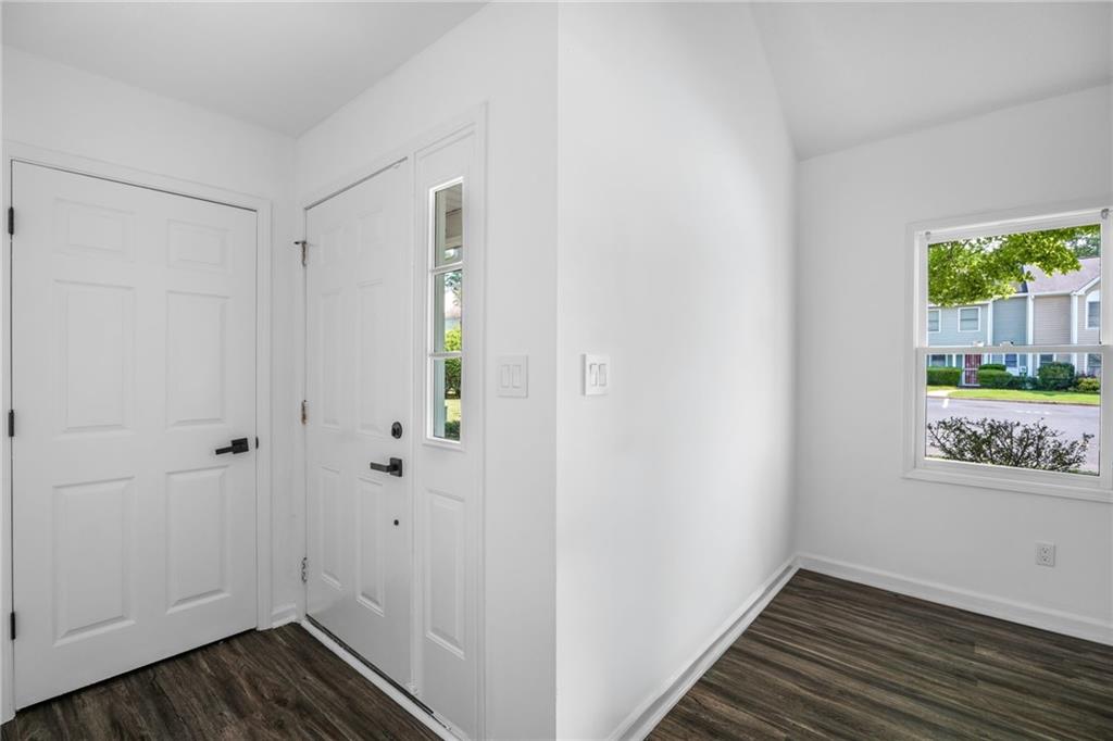 2176 Wellington Circle