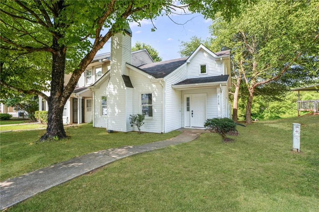 2176 Wellington Circle