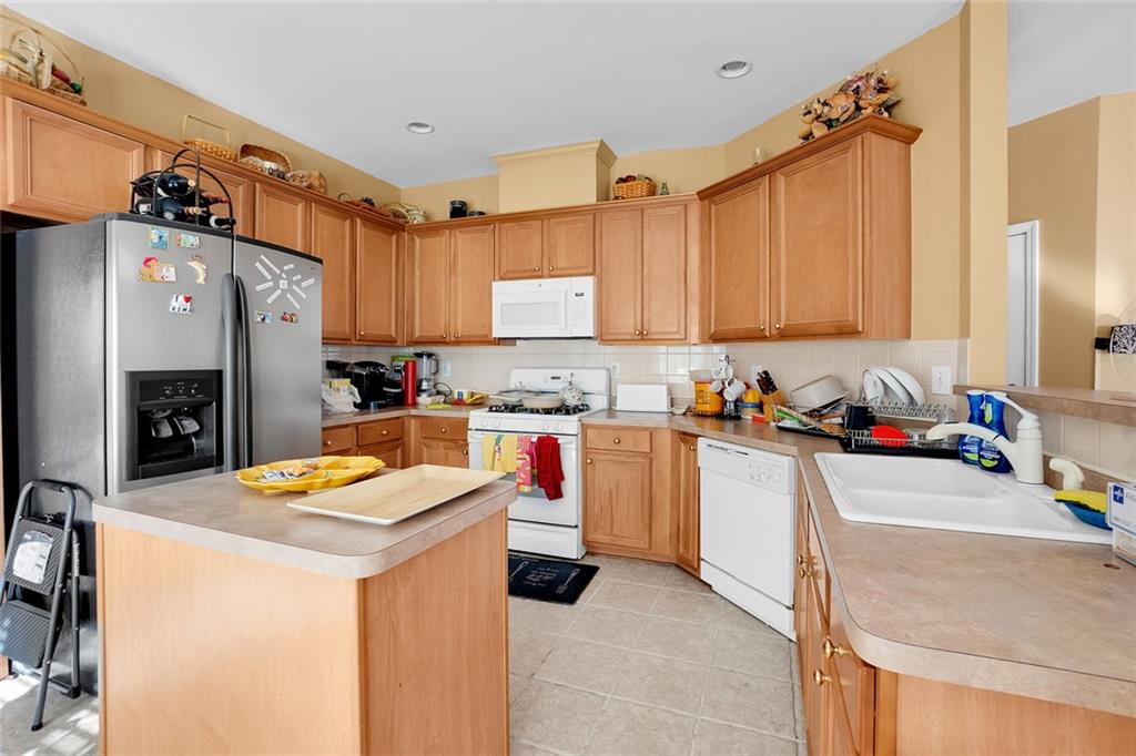 1905 Embassy Walk Lane