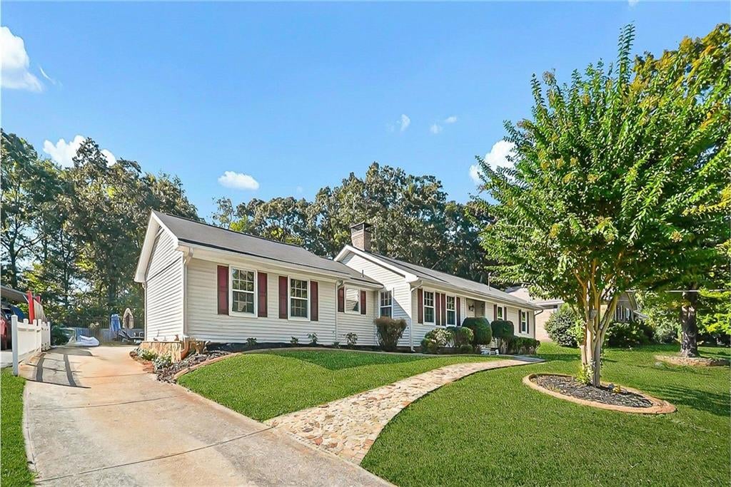 1114 Longwood