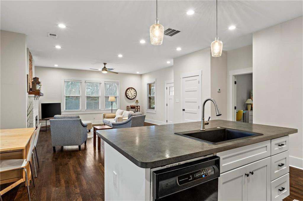 942 Byron Drive, Atlanta, Georgia image 24