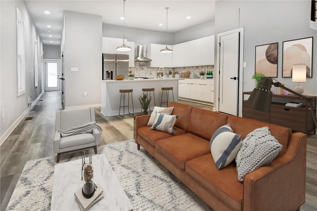 569 Middle Street SW