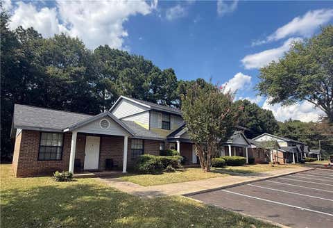 Townhouse For Rent - 4 Eastview Circle #4<br/> Greensboro, GA 30642
