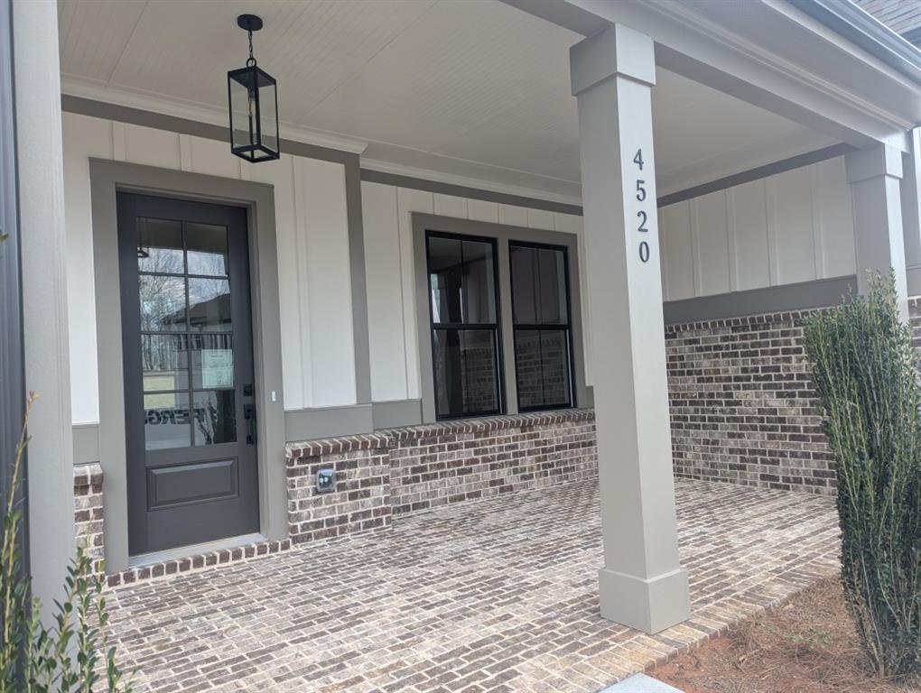 4520 Greyson Manor Drive